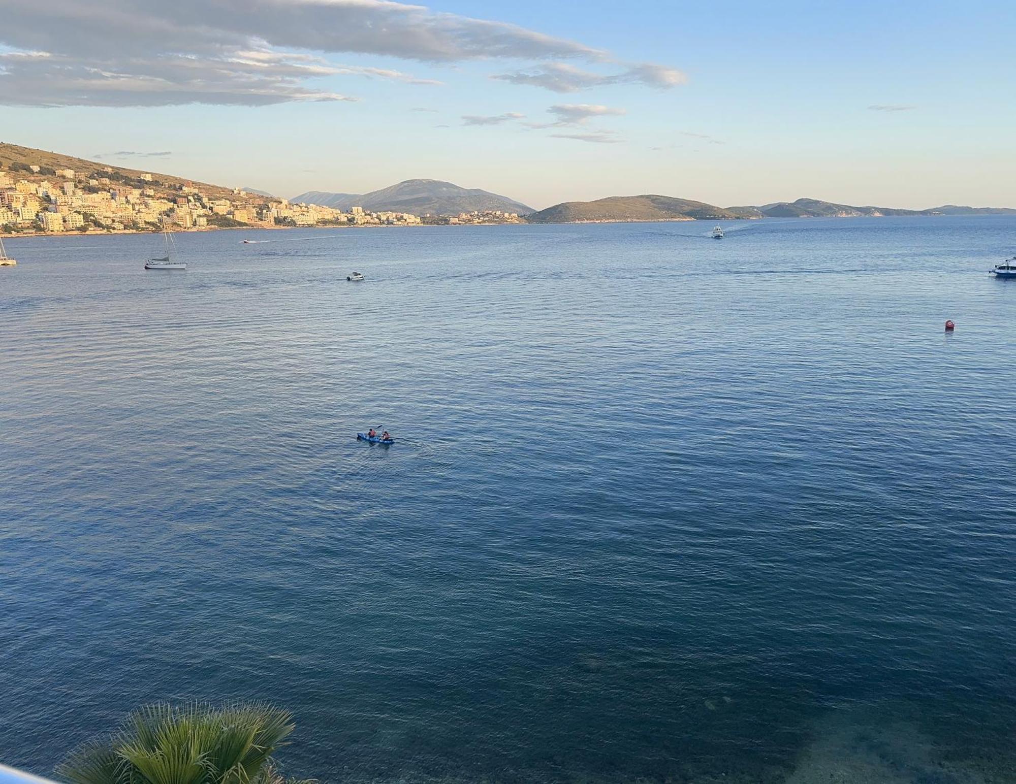 Hotel Royal Saranda Exterior photo